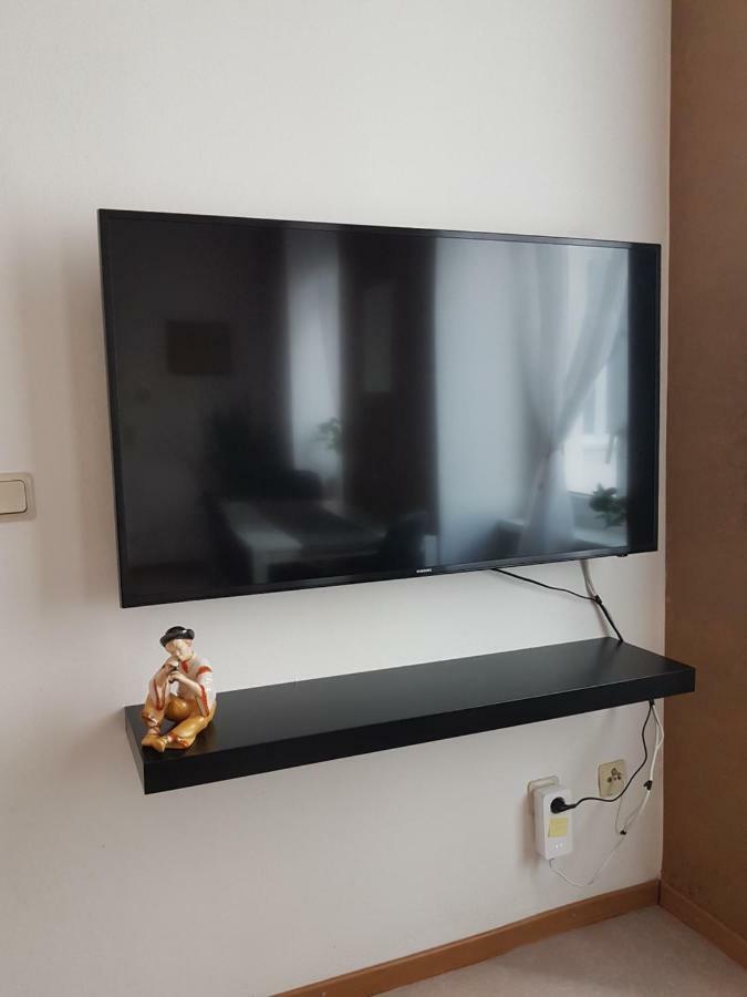 Gerald'S Apartment 10 Wina Bagian luar foto